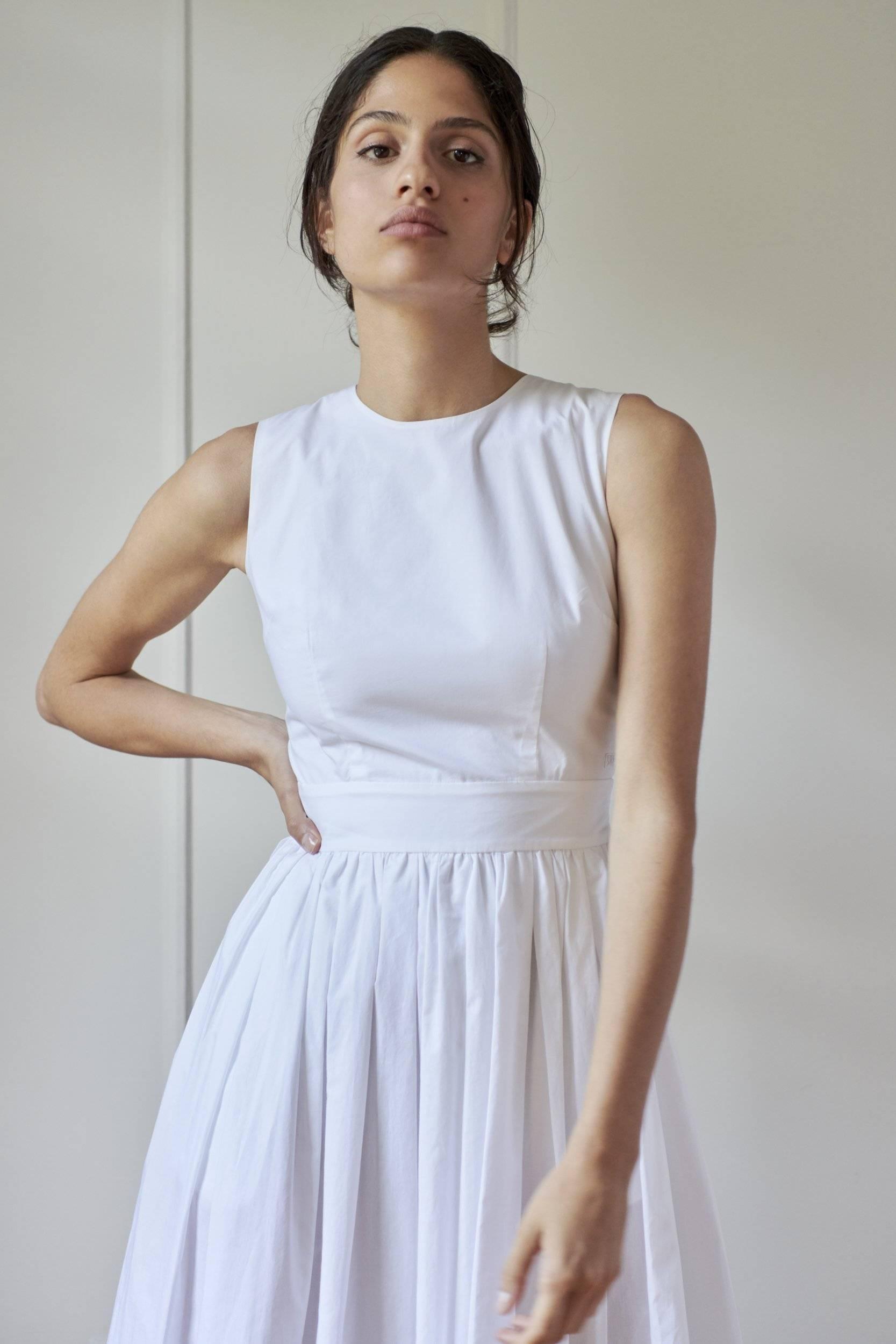 ANNA DRESS MODEL 5 - WHITE - Room 502