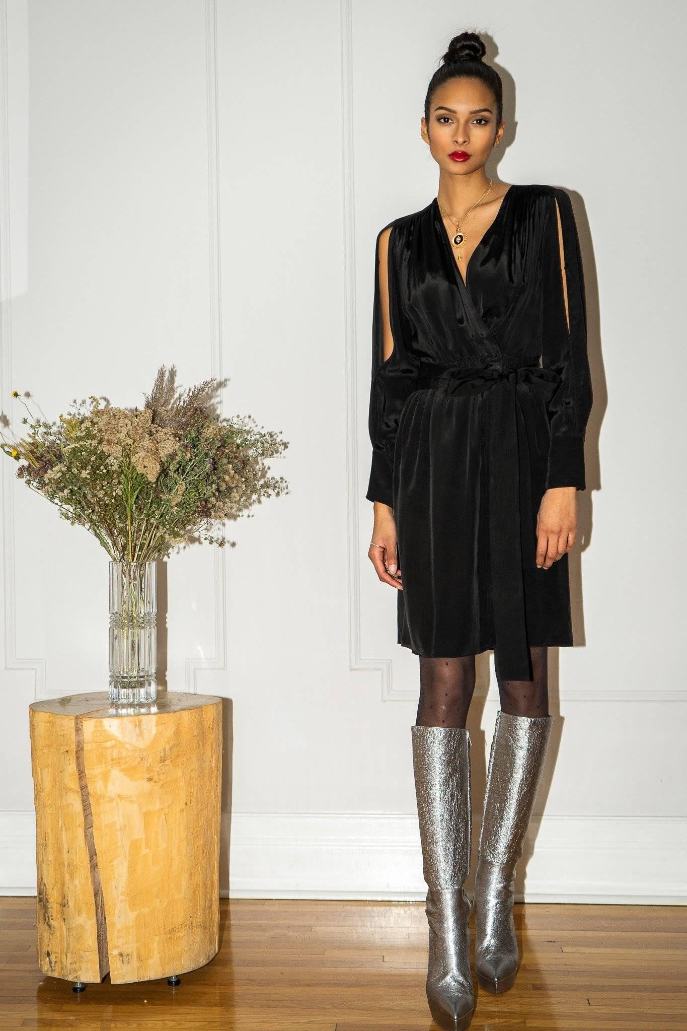 BEATRICE DRESS MODEL 17 - BLACK - Room 502