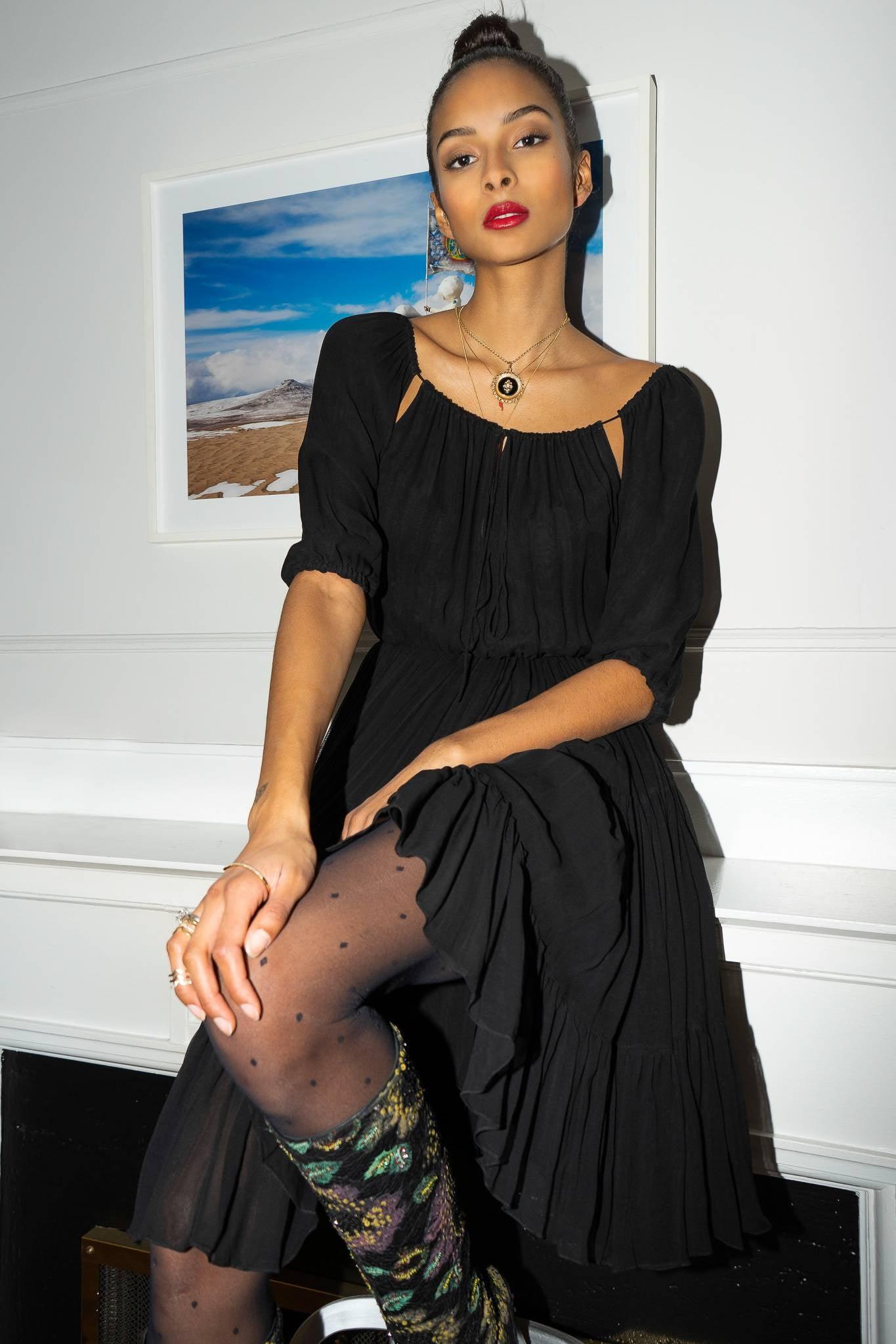 MICHELLE DRESS MODEL 19 - BLACK - Room 502