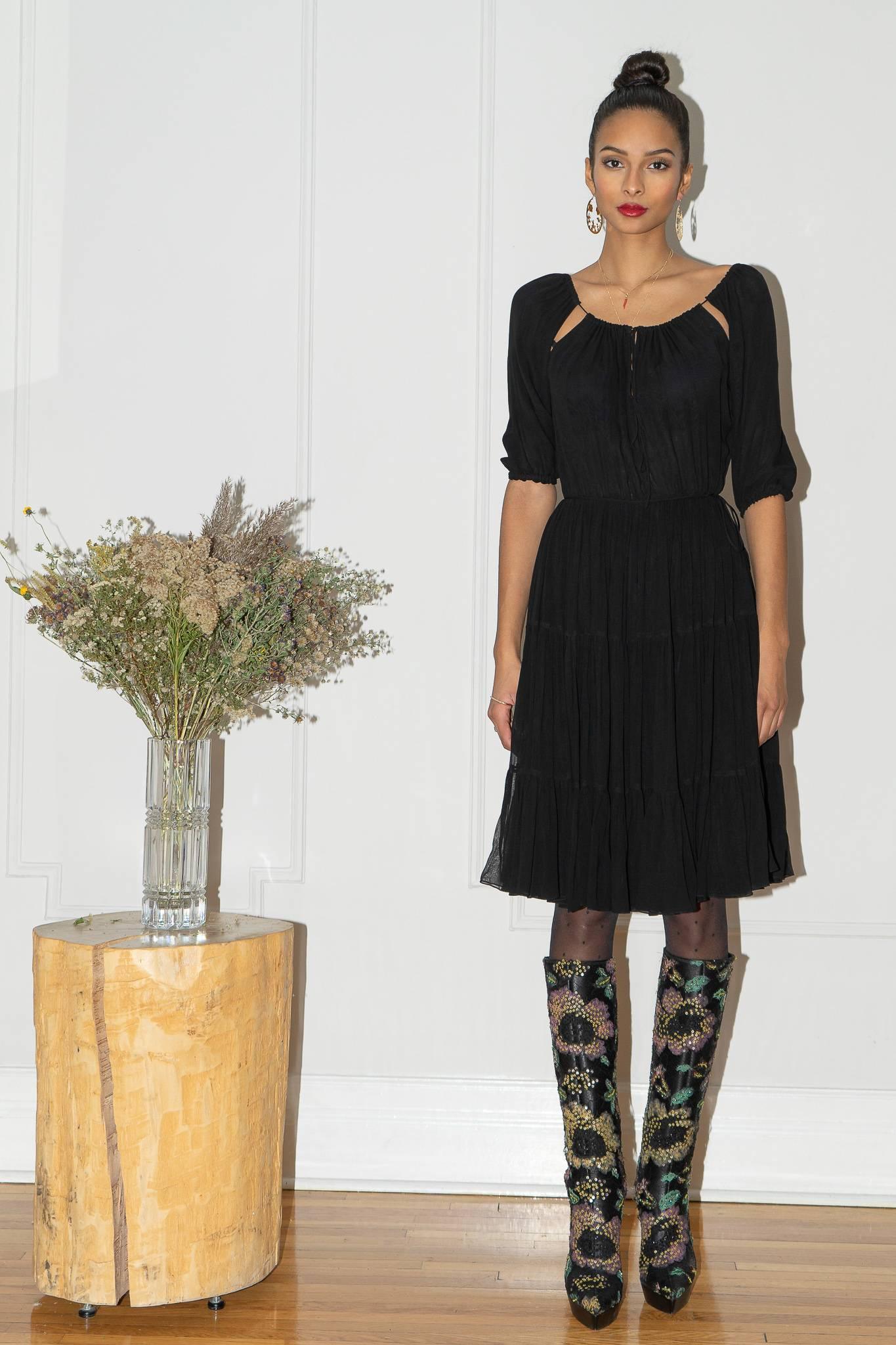 MICHELLE DRESS MODEL 19 - BLACK - Room 502