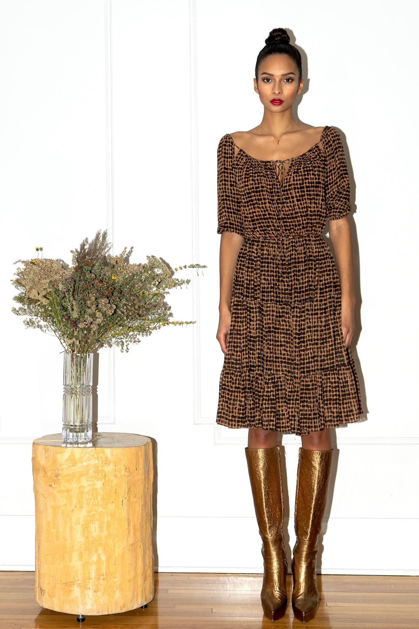 MICHELLE DRESS MODEL 19 - PRINT - Room 502