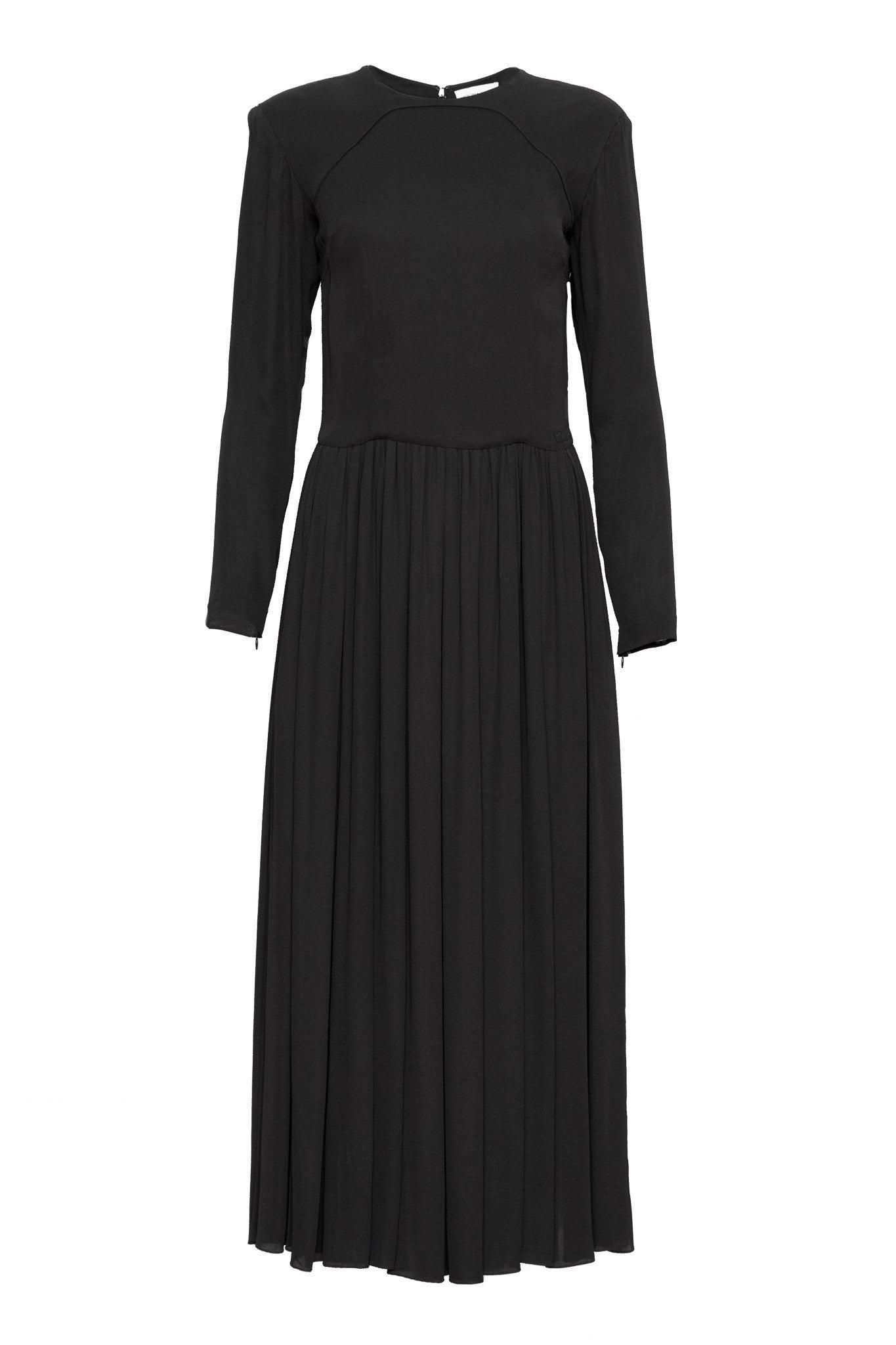 MODEL 18 - ORANE - BLACK DRESS - Room 502