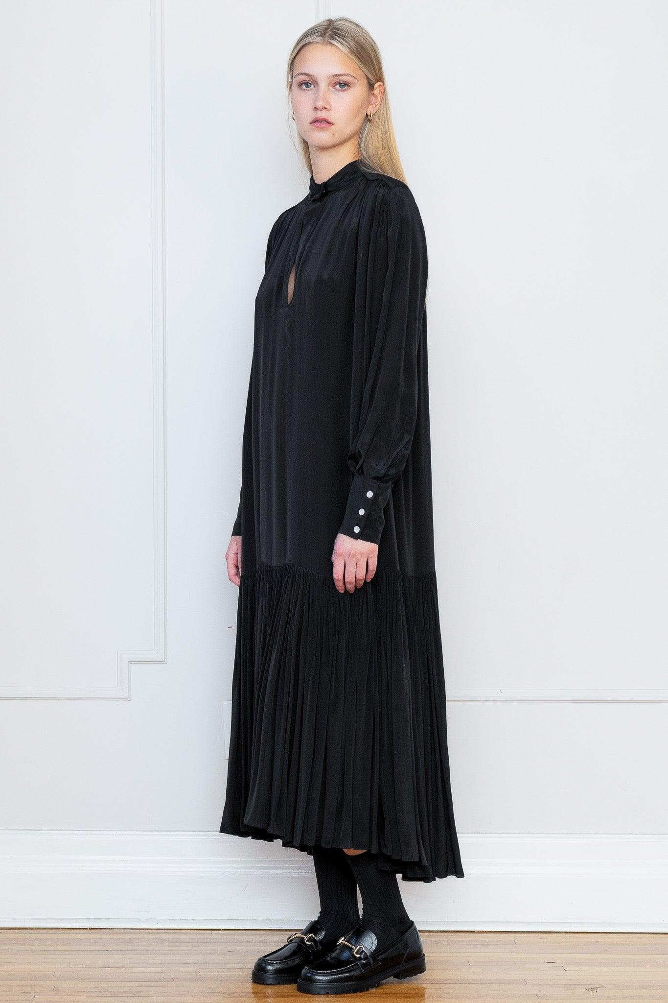 JEANNE LONG DRESS MODEL 15 - BLACK - Room 502