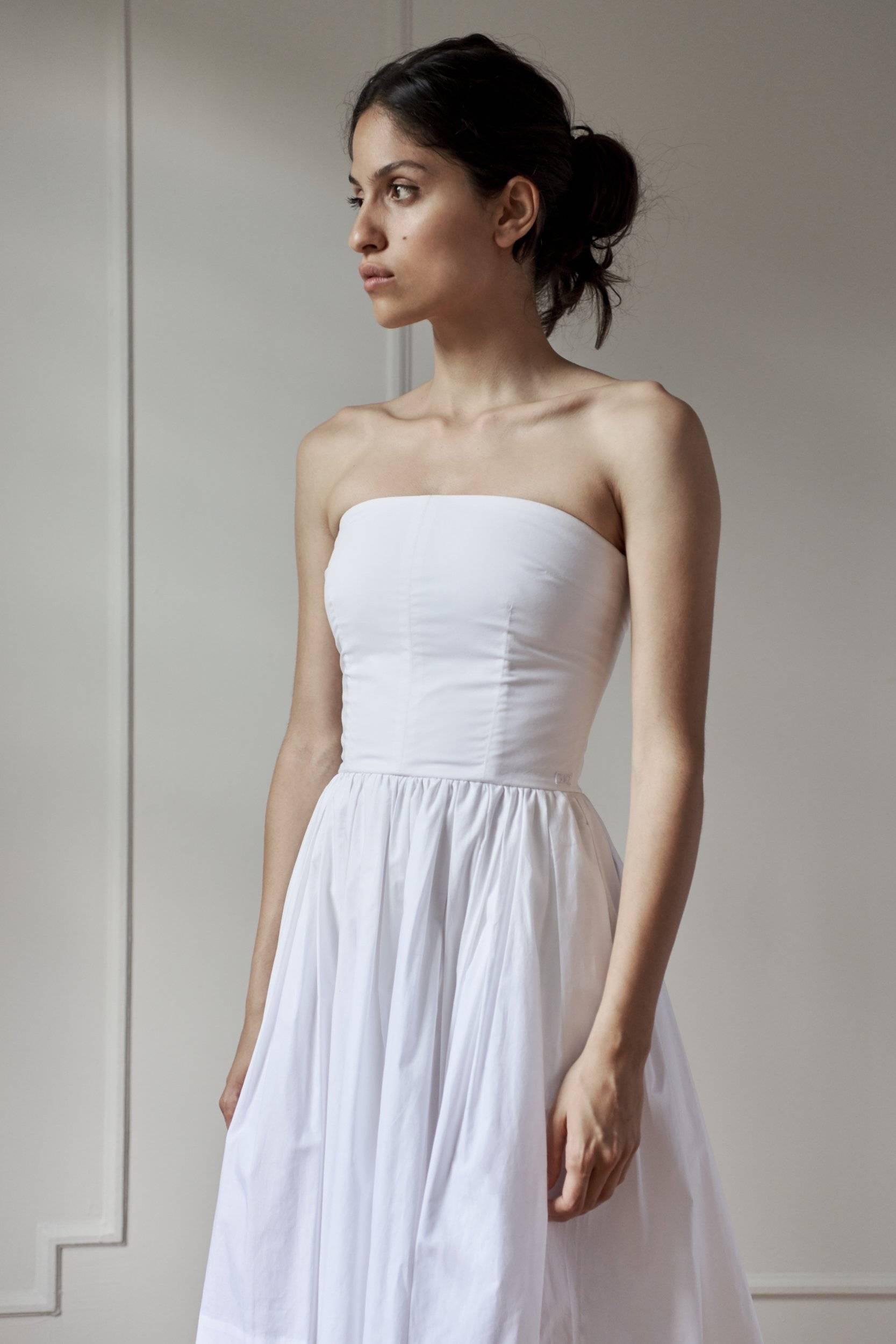white cotton strapless dress St. Agni White Sculpted Cotton Strapless Dress