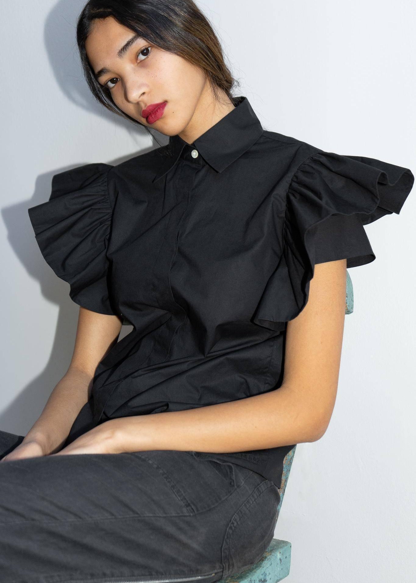 COUTURE RUFFLE BLOUSE - TINA - BLACK - Room 502