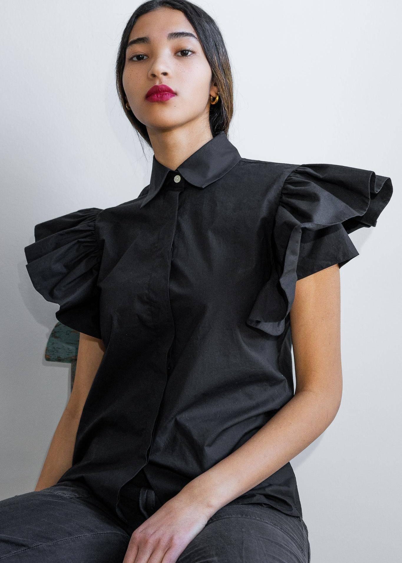 COUTURE RUFFLE BLOUSE - TINA - BLACK - Room 502