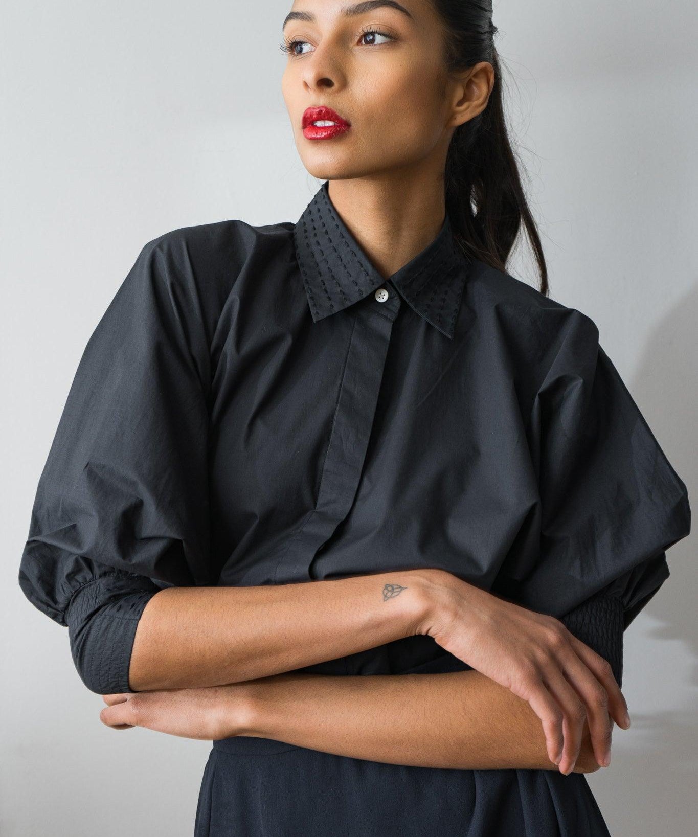 MARIE "EVERYDAY COUTURE SHIRT" MODEL 11 - BLACK - Room 502