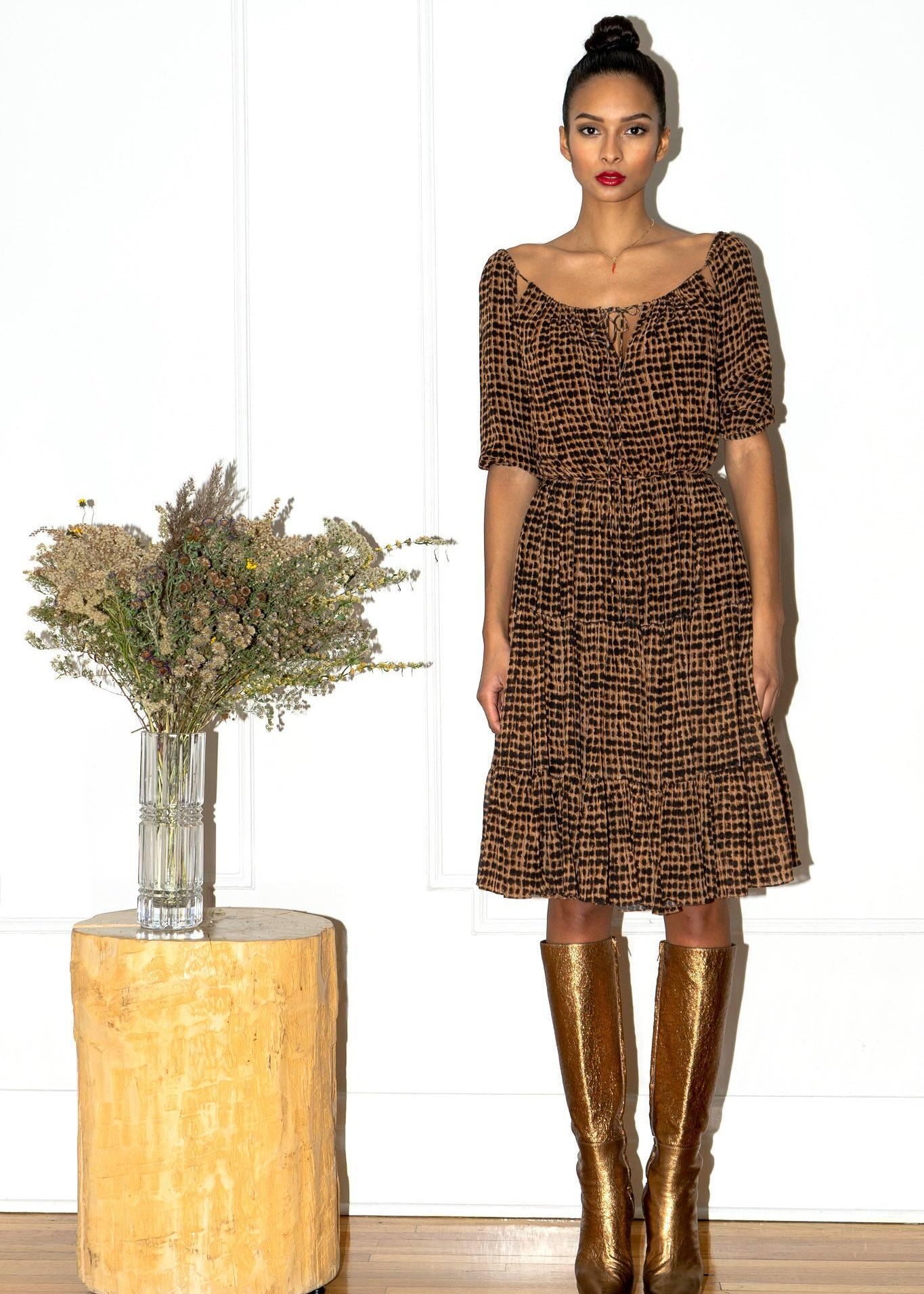 MICHELLE DRESS MODEL 19 - PRINT - Room 502